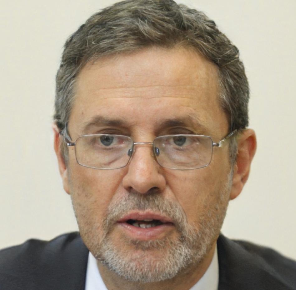 Mentor empresarial experimentado guiando el proceso de aprendizaje